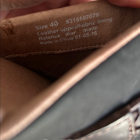 Dansko Women’s Classic Black Leather Clogs – Woven Strap, Comfort Mules, size 40 - Picture 6 of 7